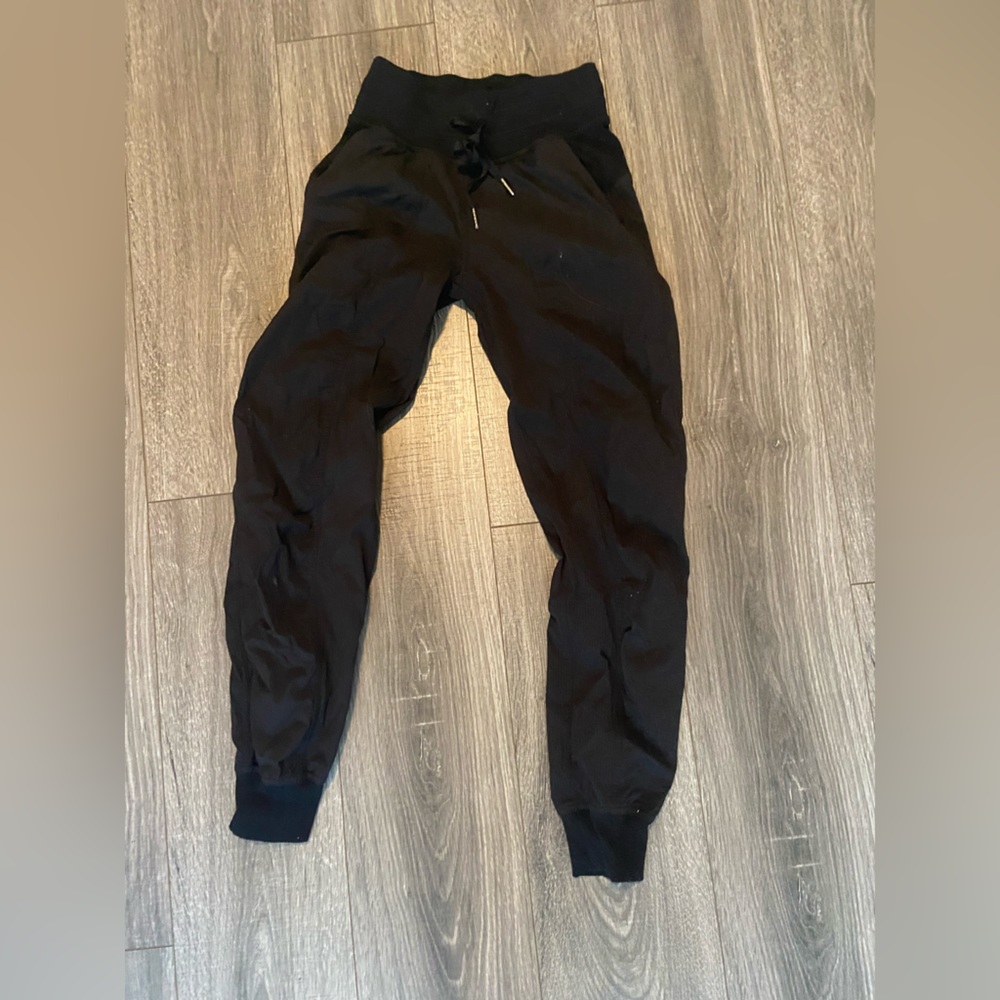 Luluemon dance studio joggers